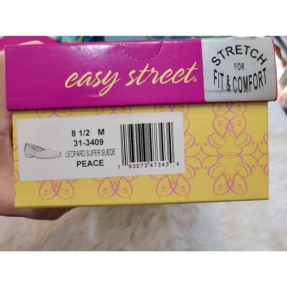 Easy Street Sz 8.5 Super Suede Leopard Peace Comfort Pumps 1 Inch Heel New in Bo - Picture 10 of 10